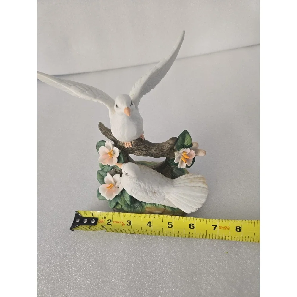 GEI Vintage 1997 White‎ Love Dove Birds Porcelain Ceramic Figurine